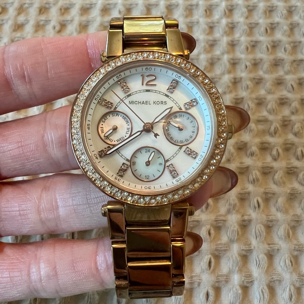Michael Kors Watch - Picture 3 of 8